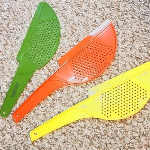Vintage Rubbermaid Lot of 3 Plastic Strainers